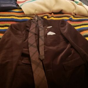 Mens 42R Blazer with tie and accessories